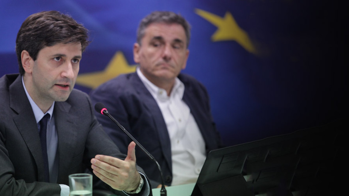 Χουλιαράκης: Το συντομότερο άρση των capital controls ώστε η οικονομία να πάρει μπρος το 2016
