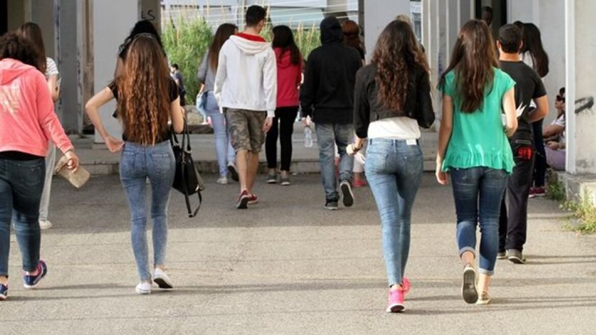 Furor continues over 23% VAT imposed on private education via SYRIZA memorandum
