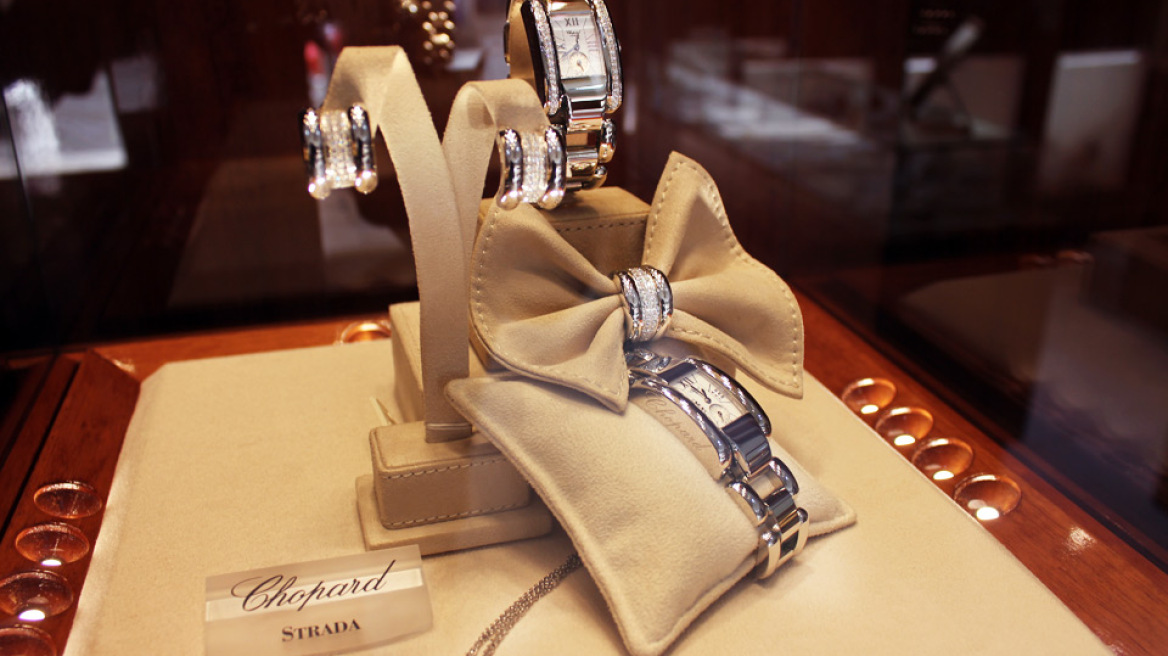 Χερσόνησος Ηρακλείου: Ζευγάρι Ρώσων είχε αδυναμία στα ρολόγια