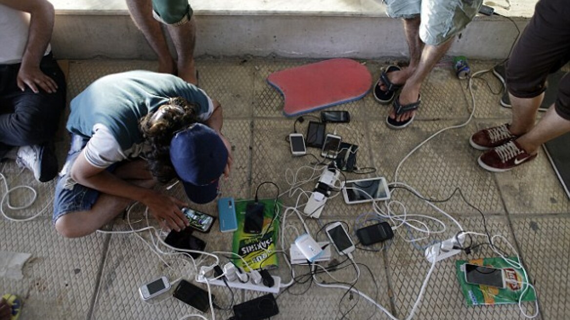 Refugees use Facebook to plan journey to Europe