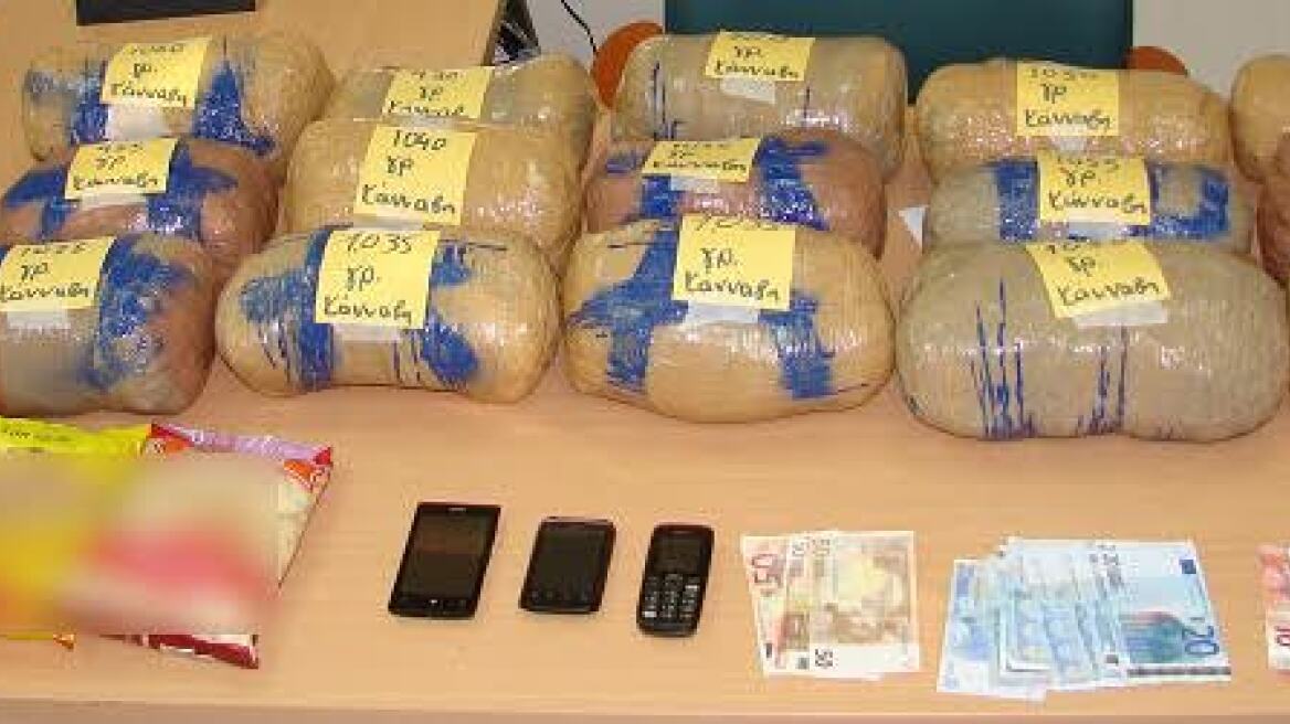 Πάτρα: Μετέφεραν 15 κιλά χασίς και μπισκότα με ναρκωτικά!