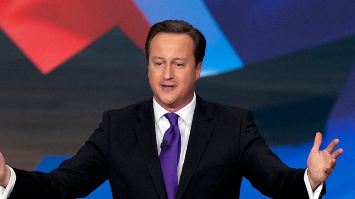 David Cameron: UK to accept thousands more Syrian refugees