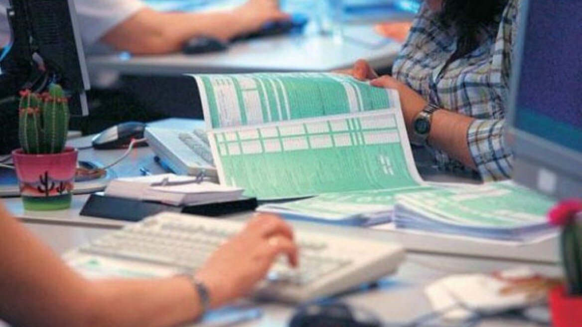 Φορολογικές δηλώσεις: Σιωπηρή παράταση μέχρι Κυριακή βράδυ