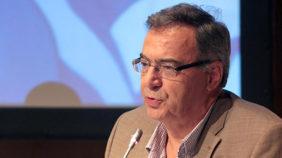 Χριστοδουλάκης:  Προανήγγειλε μέτρα για να χαλαρώσουν τα capital controls 