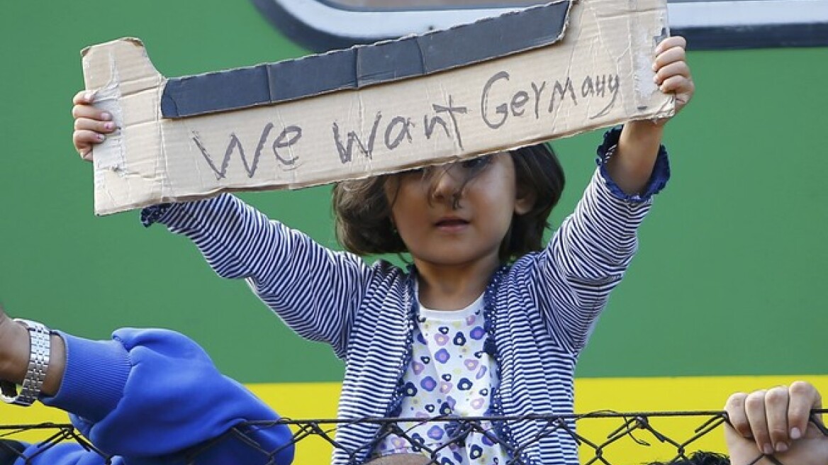 Η ΕΕ αναμένει από τη Γερμανία να δεχτεί επιπλέον 30.000 πρόσφυγες