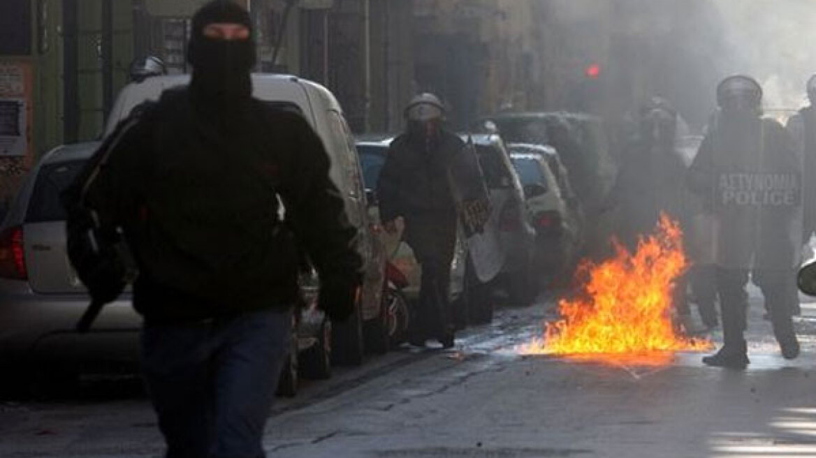 Επεισόδια σημειώθηκαν στο Πολυτεχνείο
