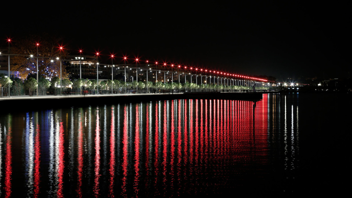 Θεσσαλονίκη: Έξι εκατ. ευρώ για τον εκσυγχρονισμό του φωτισμού σε δρόμους και πάρκα