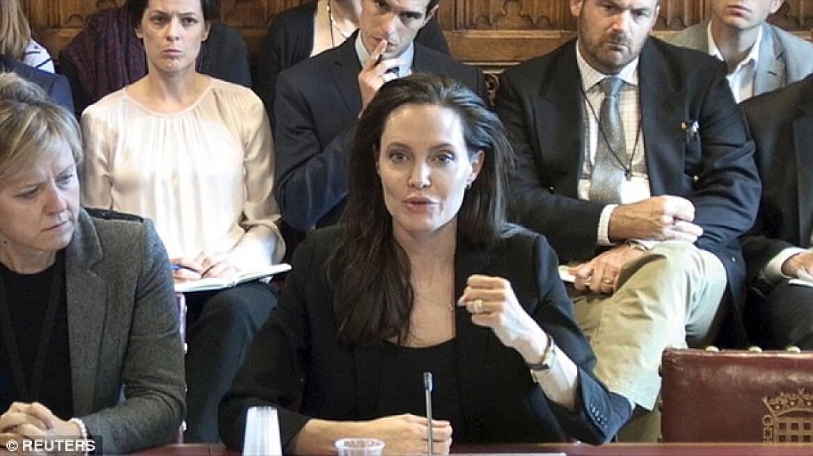 H Angelina Jolie στο βρετανικό Κοινοβούλιο: Μέθοδος ελέγχου οι βιασμοί του ISIS 