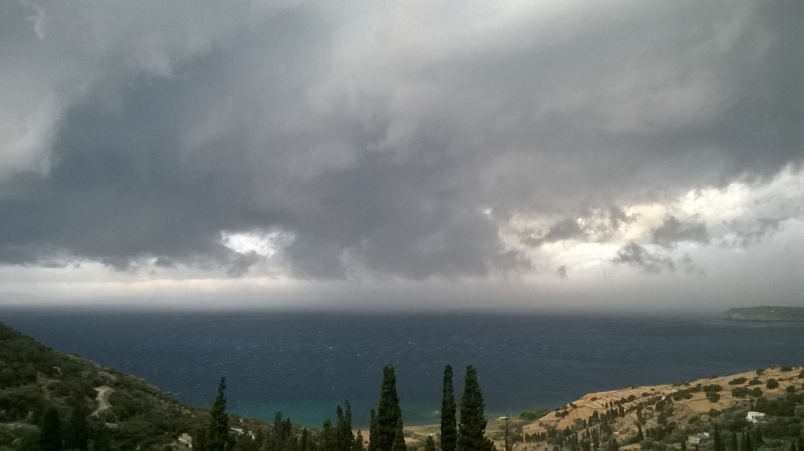 Καιρός: Φθινοπωρινό τοπίο, με τοπικές βροχές και σποραδικές καταιγίδες