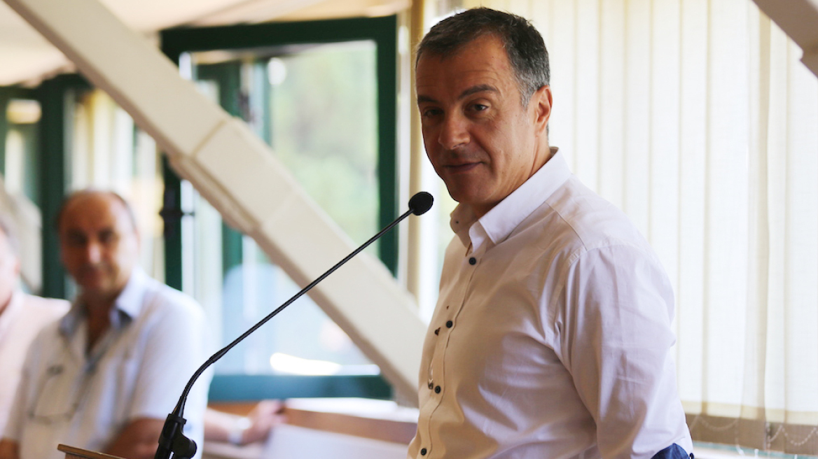 Θεοδωράκης: Η καθυστέρηση του Τσίπρα μας έφερε ένα Μνημόνιο με πολλά προβλήματα