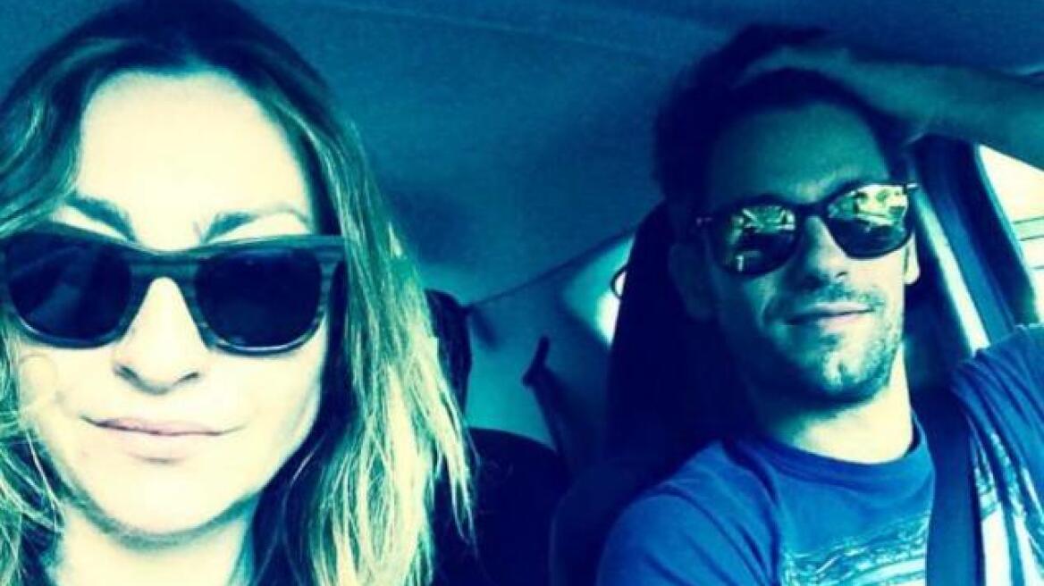 Ρούλα Ρέβη - Αποστόλης Τότσικας : Εξιτήριο χωρίς τα δίδυμα τους  