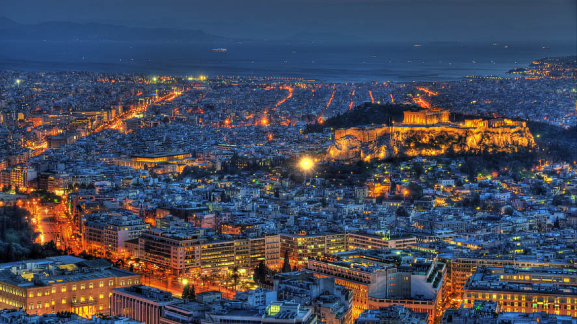 Elly Paspala links Athens and Paris with a song (vid)
