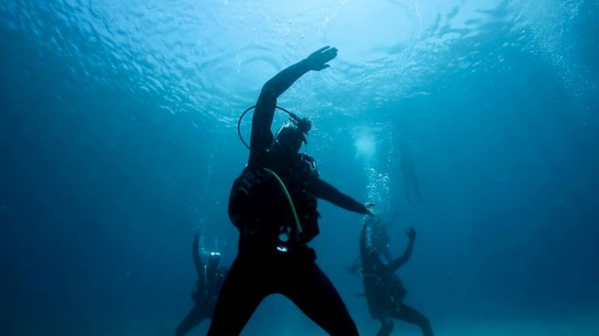 Dancing under the water