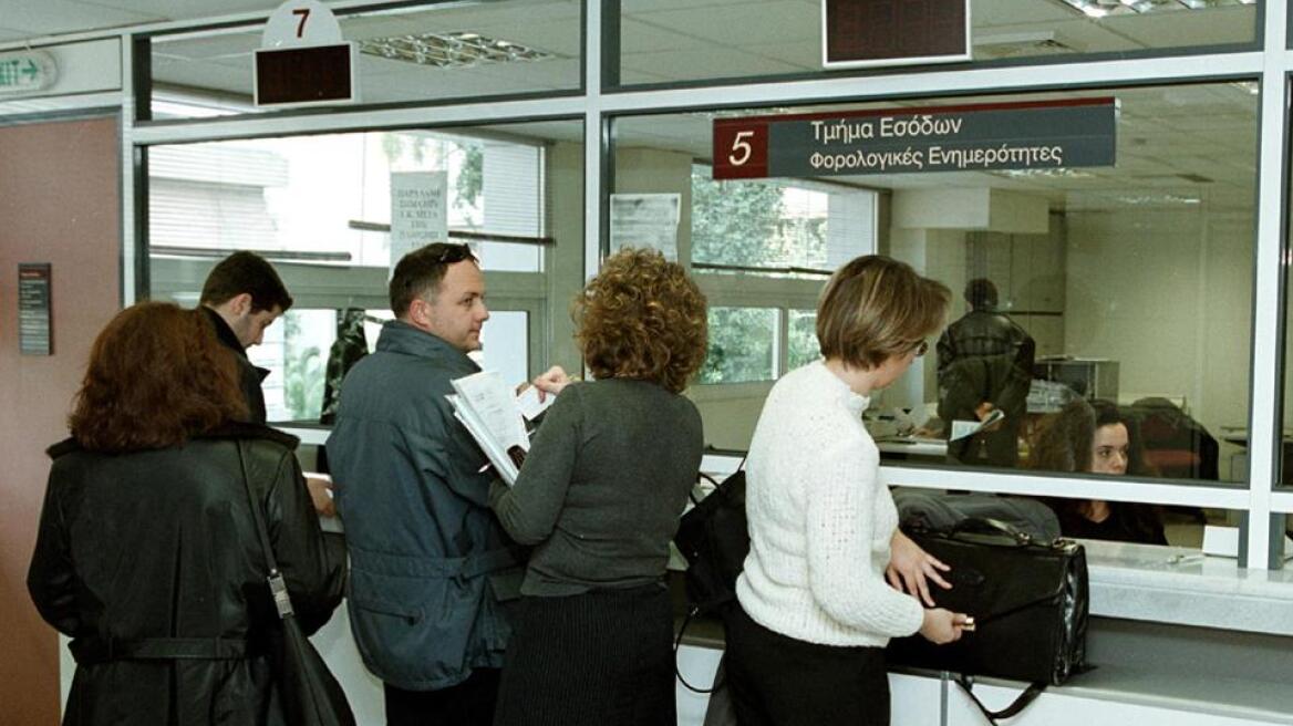 «Λουκέτα» σε επιχειρήσεις από την εφορία με διαδικασίες - εξπρές