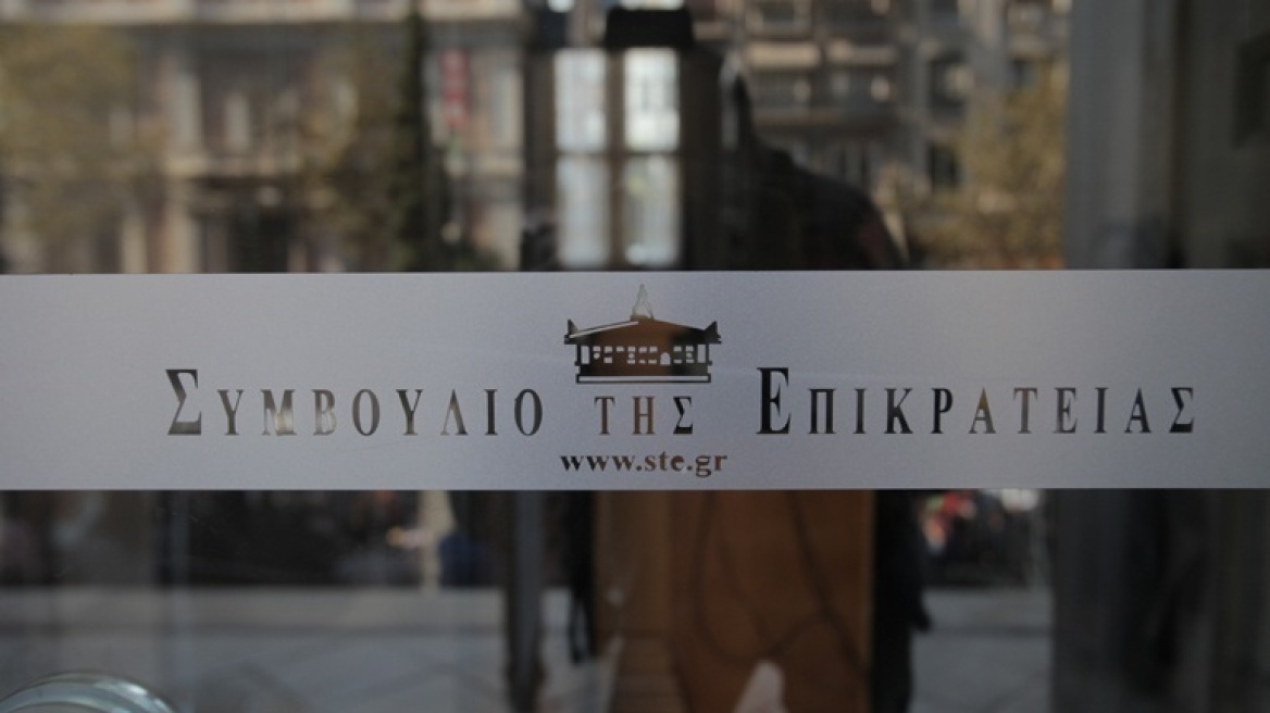 Την έγκριση πρόσληψης ακόμη 1.800 ατόμων ζητούν υπουργεία και δήμοι