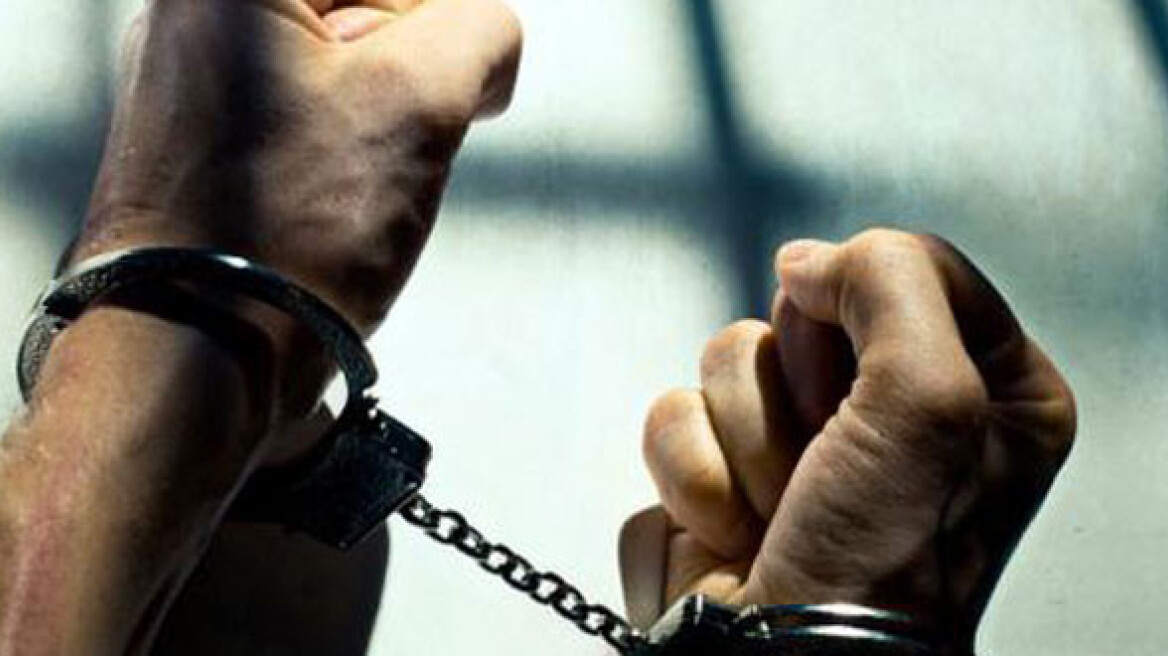 Χανιά: Διακινούσε κοκαΐνη, χασίς και ναρκωτικά χάπια