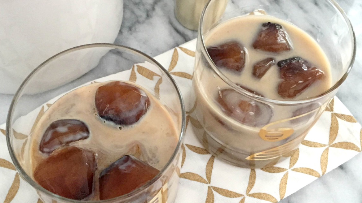 A festive drink to enjoy... spiked ice coffee cubes in Baileys! (video tutorial)