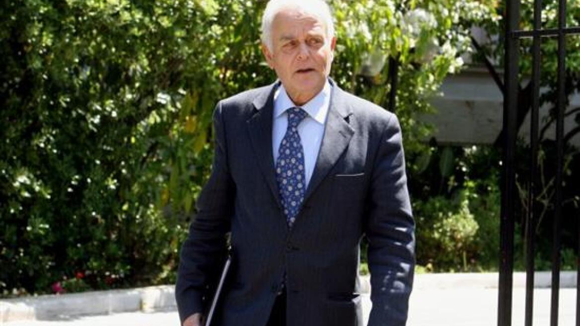 Μανιτάκης: Όλα βαίνουν ομαλά -Στις εννέα το πρώτο ασφαλές αποτέλεσμα 