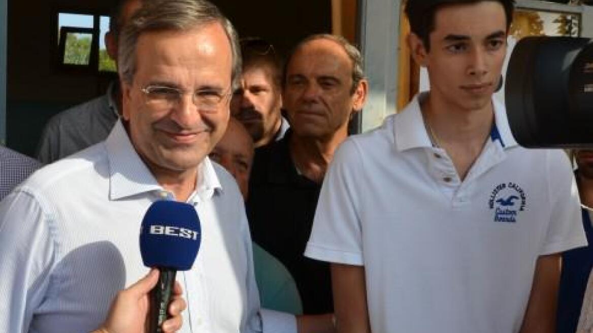 Στην Πύλο με το γιο του ψήφισε ο Αντώνης Σαμαράς