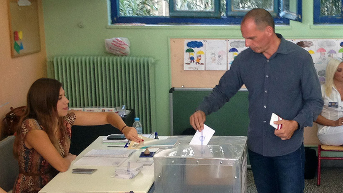 Ο Βαρουφάκης δεν ψήφισε ΣΥΡΙΖΑ - Τι απάντησε όταν τον ρώτησαν τι έριξε στην κάλπη