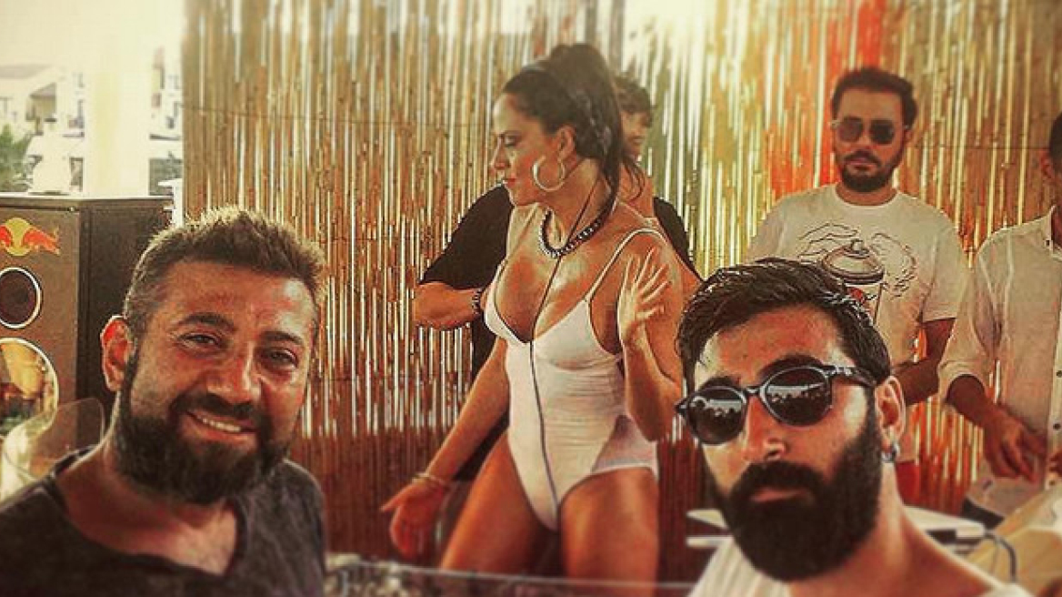 Sexy Evi Adam ‘rocks’ in Turkey (sexy pics)