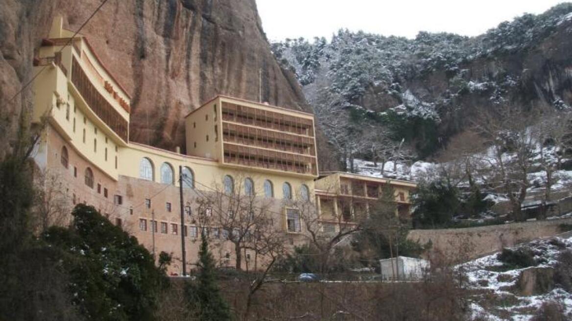 Καλάβρυτα: Ρουμάνοι παπάδες έκλεψαν λείψανο του Αγίου Χαραλάμπους