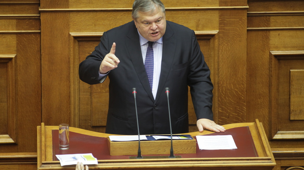 Βενιζέλος: Με το προσχέδιο του προϋπολογισμού η κυβέρνηση περιγράφει τη ζημιά που η ίδια έκανε