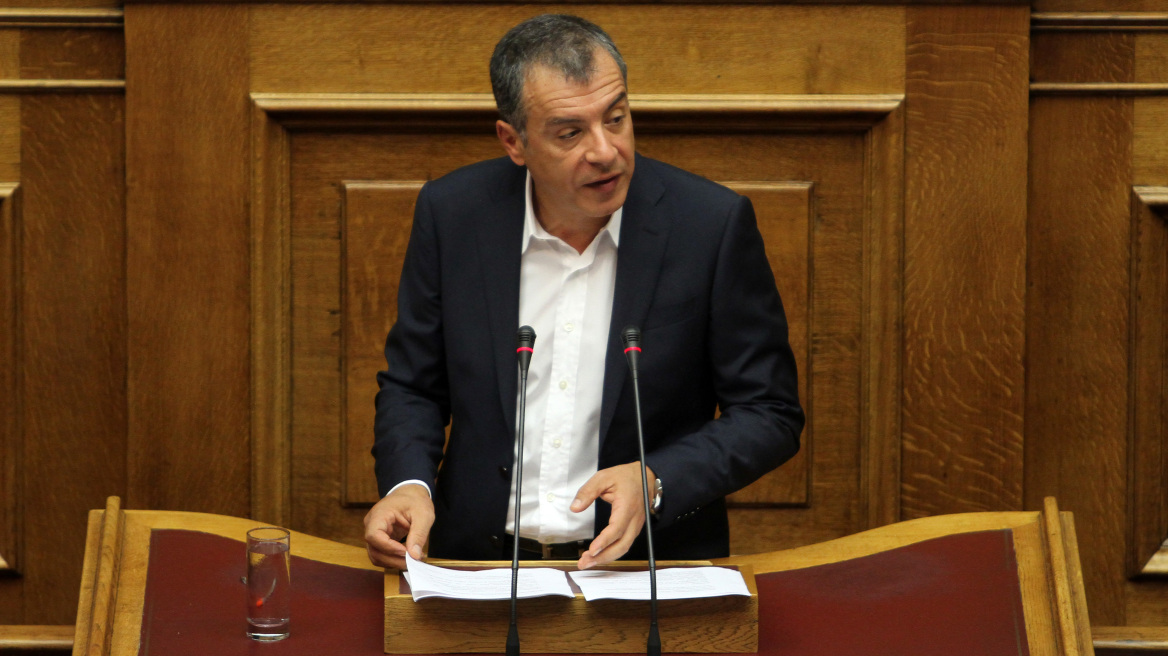 Θεοδωράκης: «Στα λίγα καλά θα λέμε "ναι", στα πολλά στραβά θα είμαστε απέναντι»