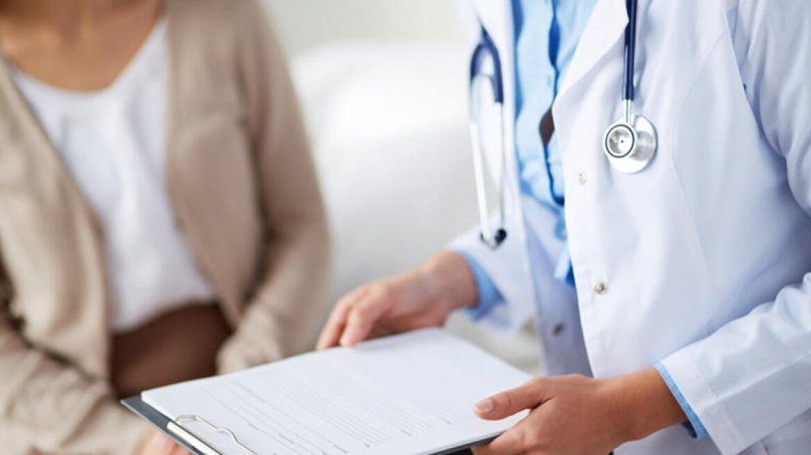 «Ναι» στο πλαστικό χρήμα, λένε τώρα οι γιατροί