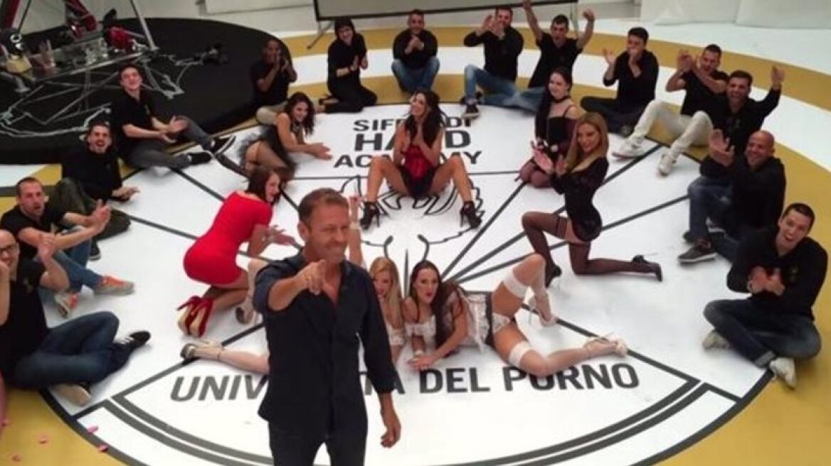 Italian porn star Rocco Siffredi launches Porn University (vid)