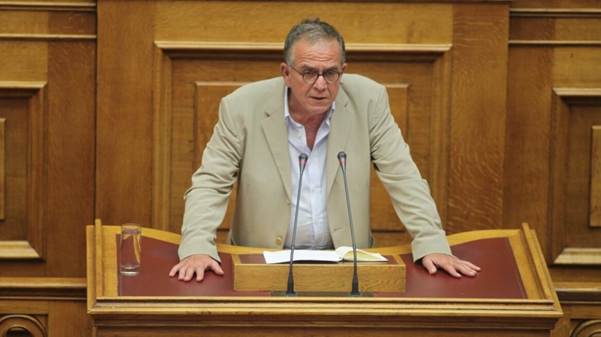 Mouzalas: We don’t intend to make the country an endless refugee center