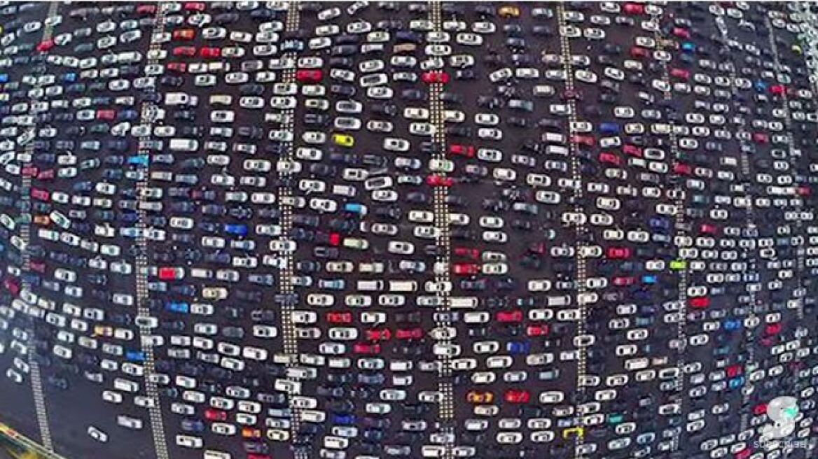 Βίντεο: Δείτε το μεγαλύτερο μποτιλιάρισμα του κόσμου made in China