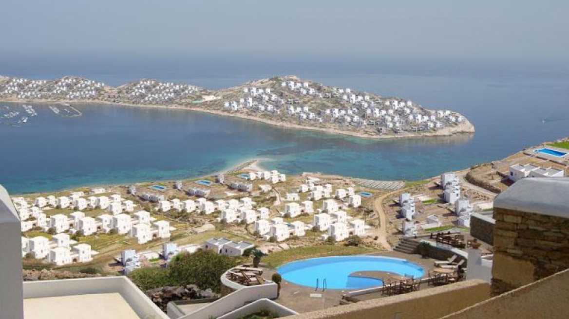 Φόβος για «έκρηξη» των παράνομων καταλυμάτων στις 400.000 κλίνες  