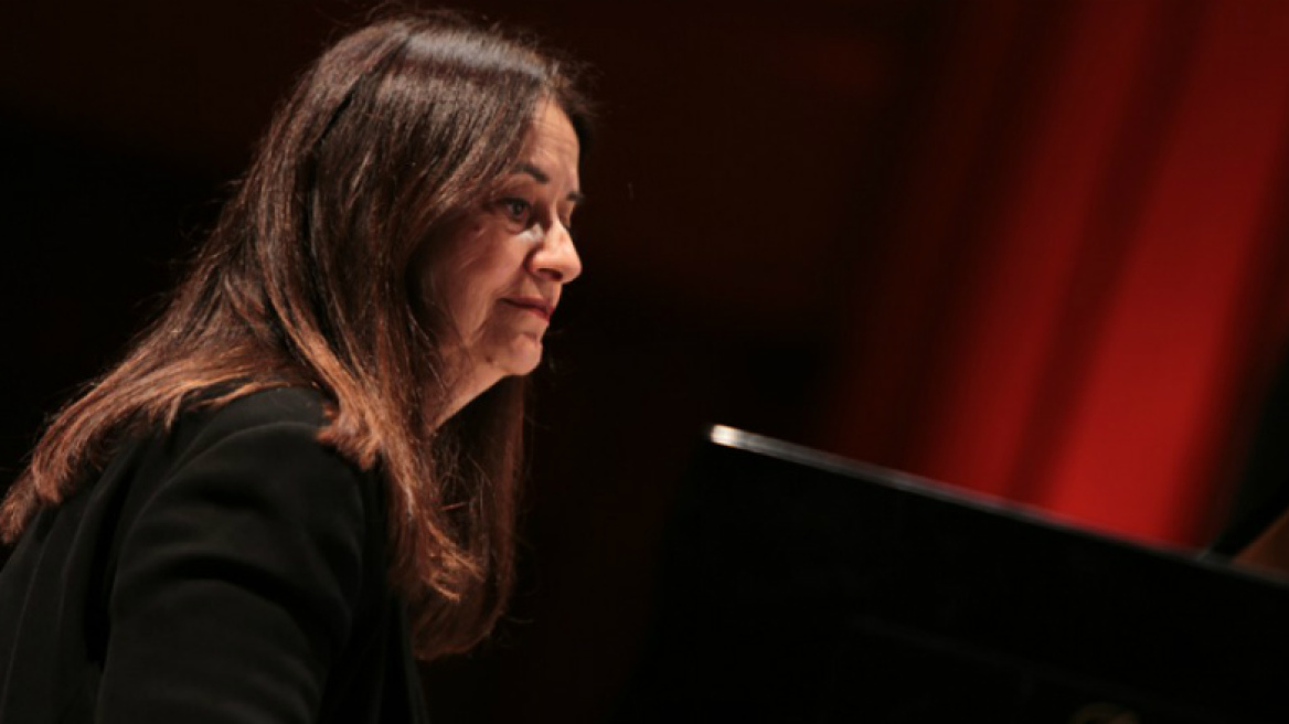 Γοητευτικά χειμαρρώδης