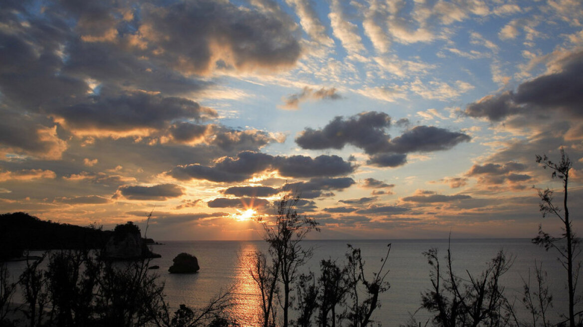 Φθινοπωρινό σκηνικό! - Συννεφιά και τοπικές βροχές