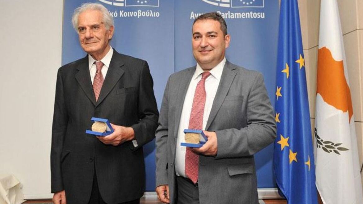 Σε έναν Ελληνοκύπριο και έναν Τουρκοκύπριο το φετινό βραβείο Ευρωπαίου Πολίτη