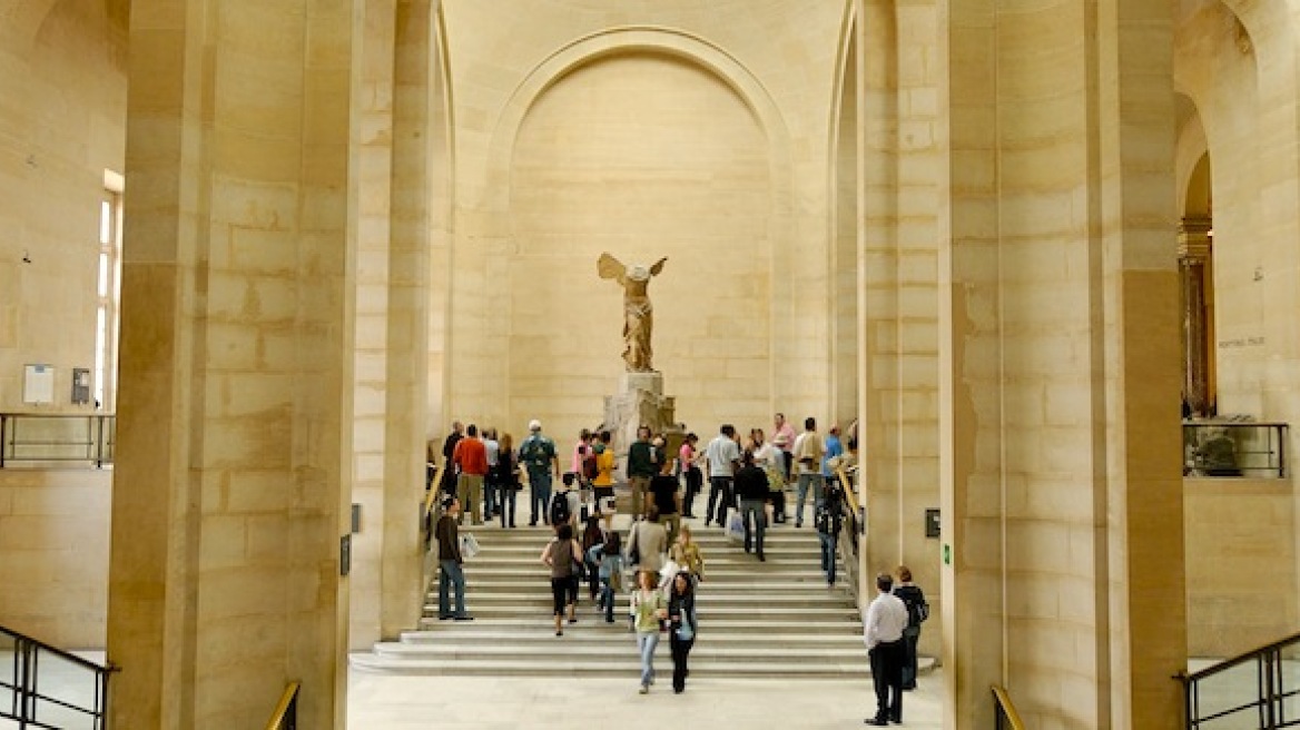 Winged Victory of Samothrace to be brought to Greece - two of them!