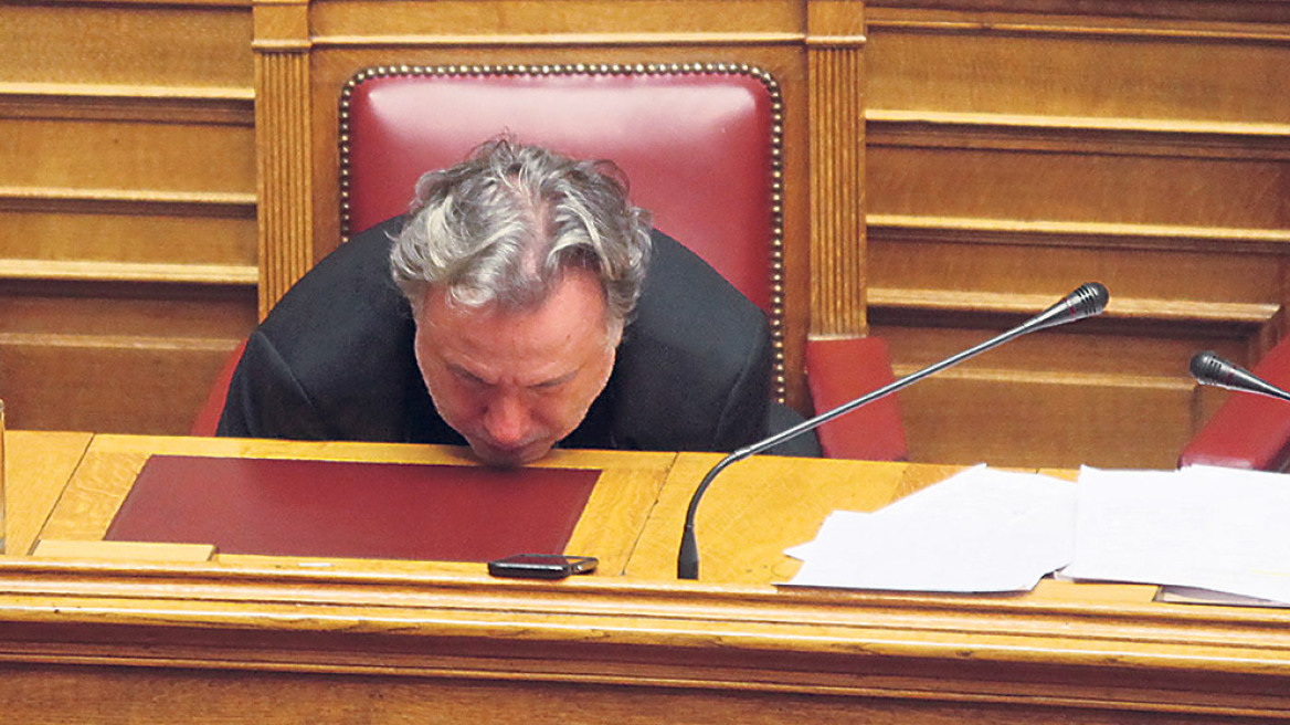 Μείωση έως και 33% στις συντάξεις άνω των 1.000€