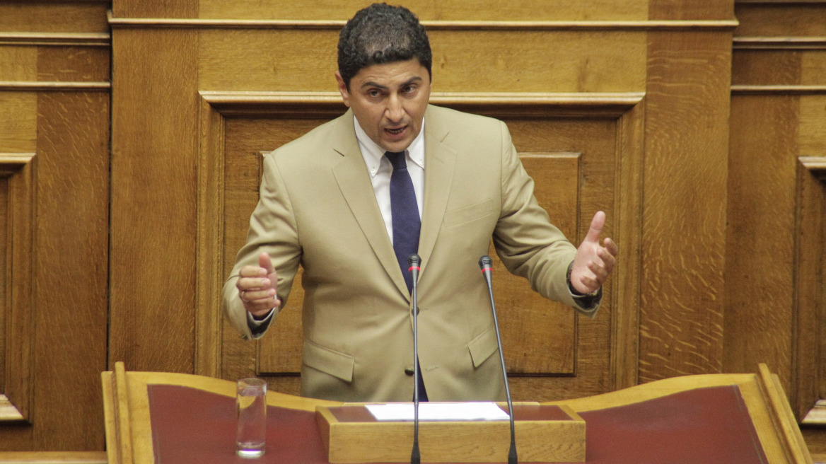 Λευτέρης Αυγενάκης: Ο Νίκος Παππάς «στήνει» πρεσβείες Τύπου και παρακάμπτει το ΥΠΕΞ