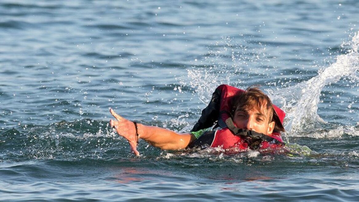 15 refugees missing in a new boat capsize