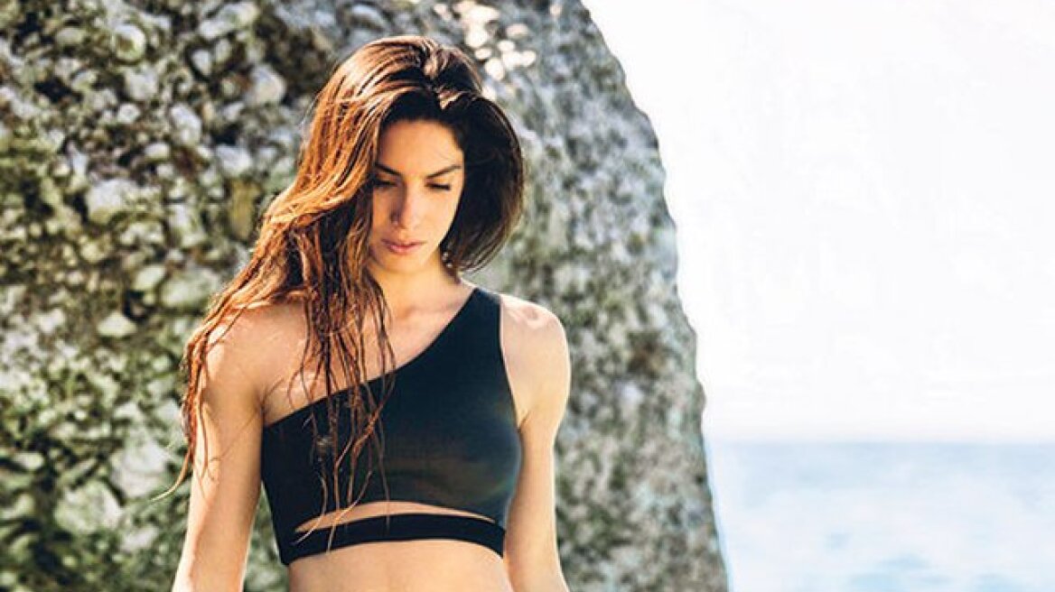 Έφη Βράκα: Η πιο sexy Ελληνίδα σέρφερ... (pics)