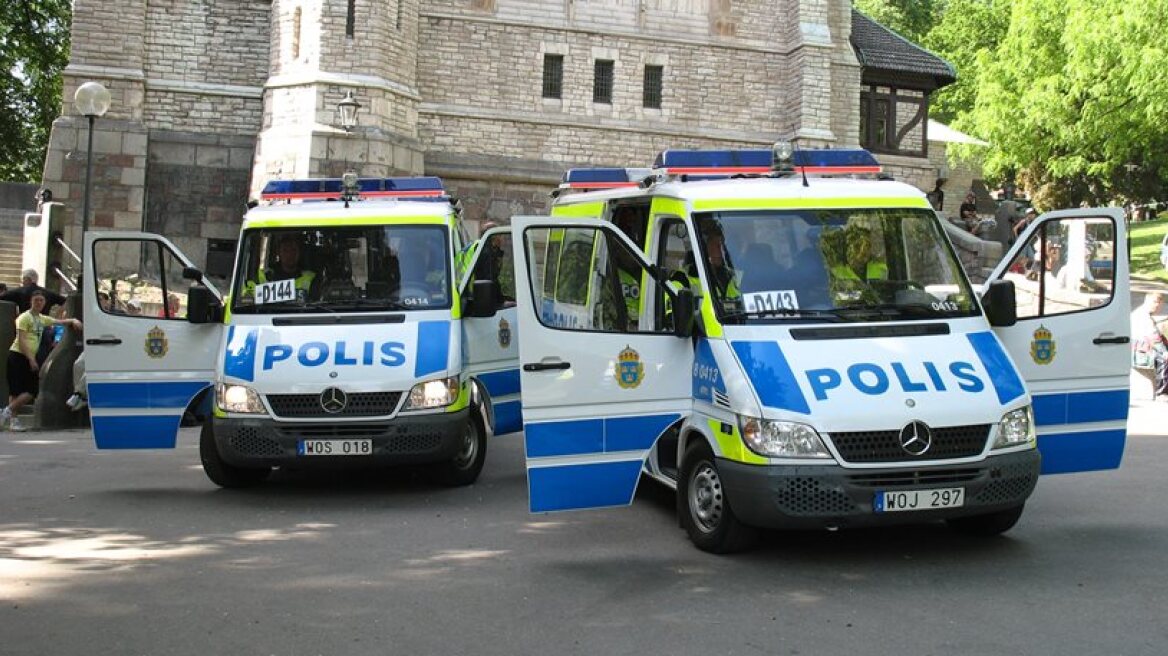 Masked swordsman injures four students in Swedish school