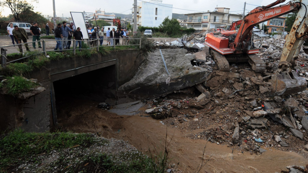 One woman still missing after heavy rainfall in Attica
