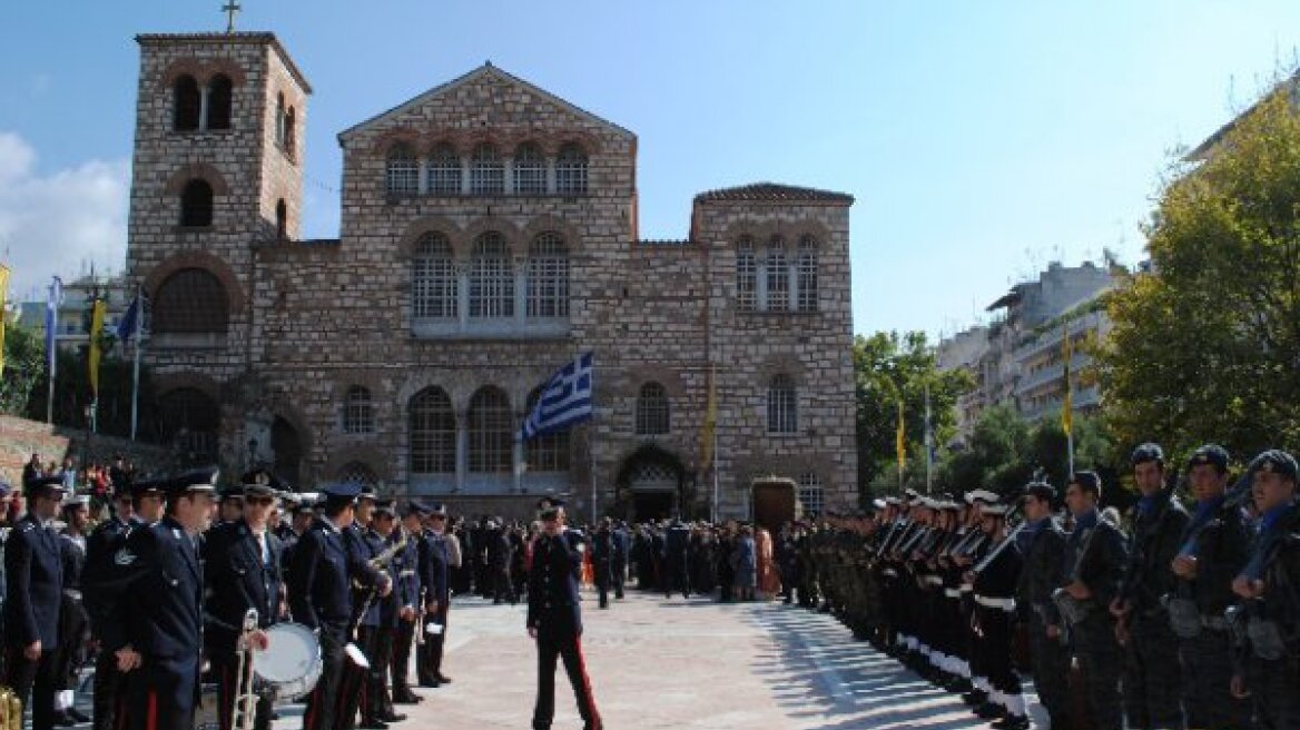 Θεσσαλονίκη: Ξεκίνησαν οι εορτασμοί με τη λιτάνευση της εικόνας του Αγίου Δημητρίου