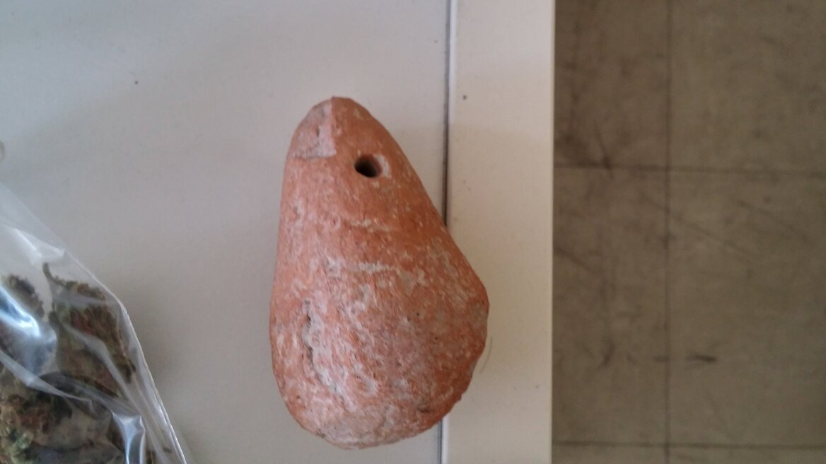 Βρέθηκαν αρχαίο αντικείμενο και χασίς σε χωριό της Πέλλας