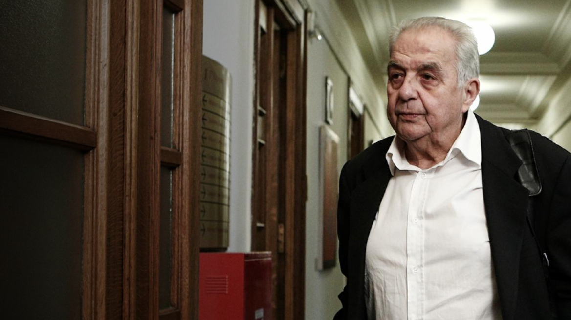 Greek Parliament's audit committee chooses not to flambé Flambouraris for fraud!