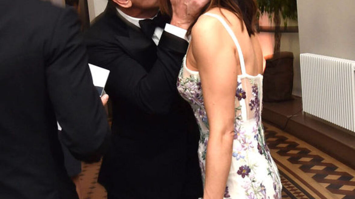 Daniel Craig: Δείτε τον να φιλάει το κορίτσι της ζωής του