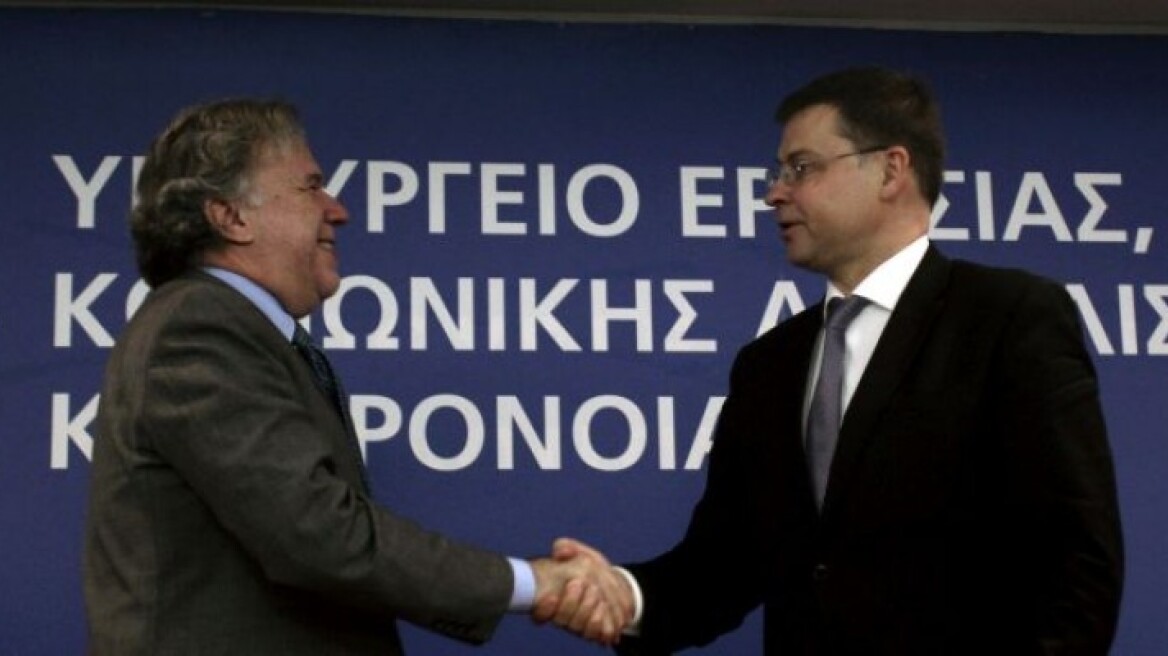 Dombrovskis tells Katrougalos: We'll give you 5.9 mln euros to deal with migration crisis