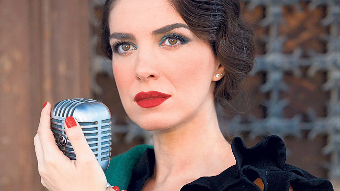 Φωτεινή Δάρρα: Μια κυρία στην πίστα