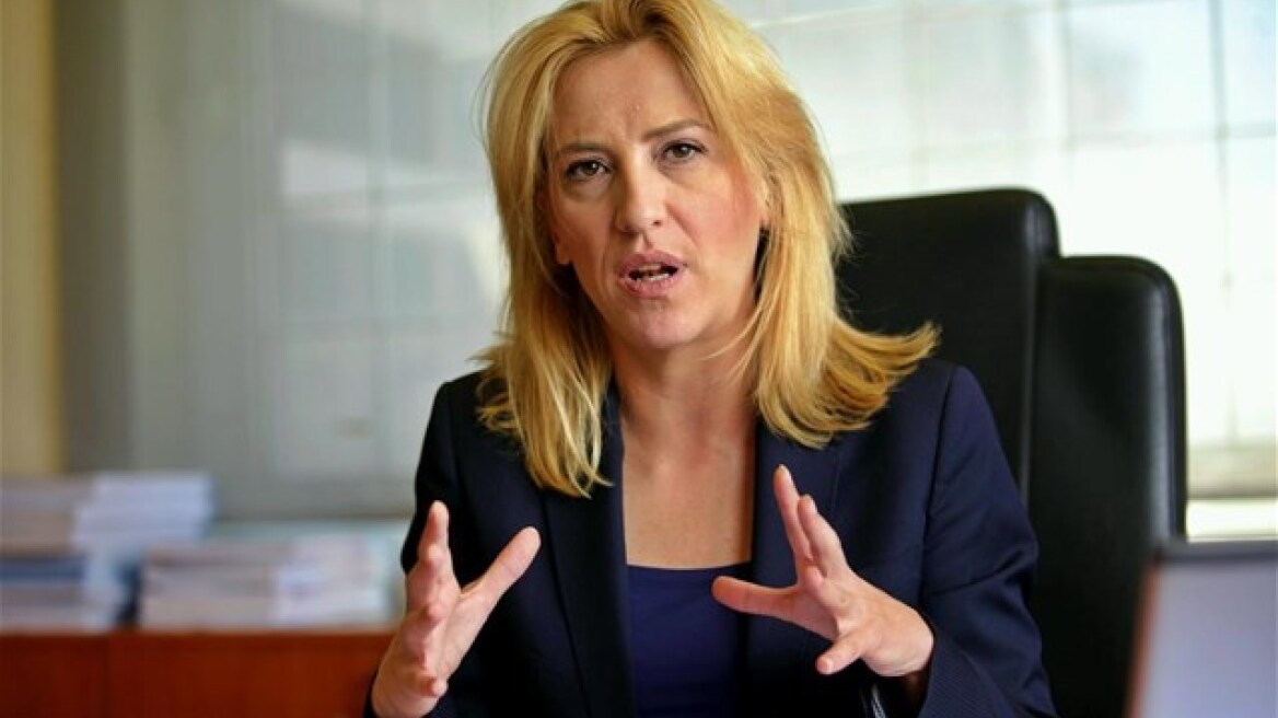 Η Δούρου τάσσεται υπέρ της άμεσης ανέγερσης τζαμιού στην Αθήνα